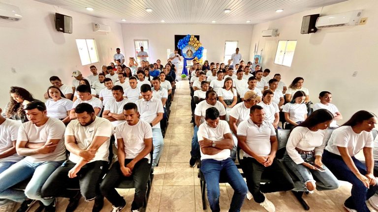 Solenidade de formatura de 53 novos aquaviários na cidade de Japurá.